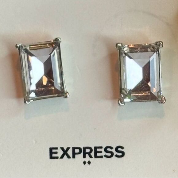 EXPRESS Silver Tone Emerald Cut Stud Earrings .5 inch - Picture 1 of 6